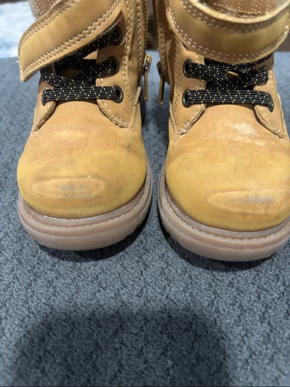 🟢10/$10 - Kids Tan Lace-Up & Zip Outdoor Boots